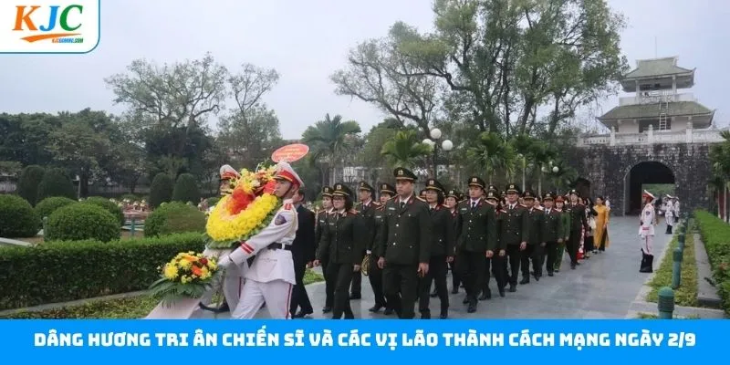 Lễ dâng hương được liên minh tổ chức trong ngày lễ tri ân 