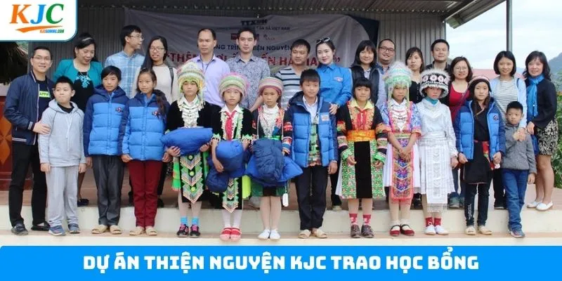 Dự án thiện nguyện KJC trao học bổng đến trường